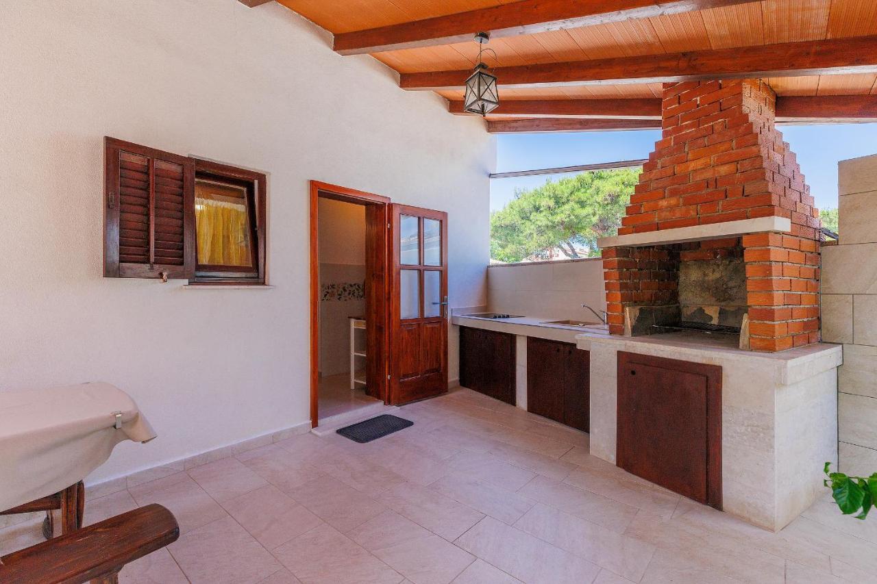 Stylish Flats With Two Bedrooms In Premantura Exterior foto