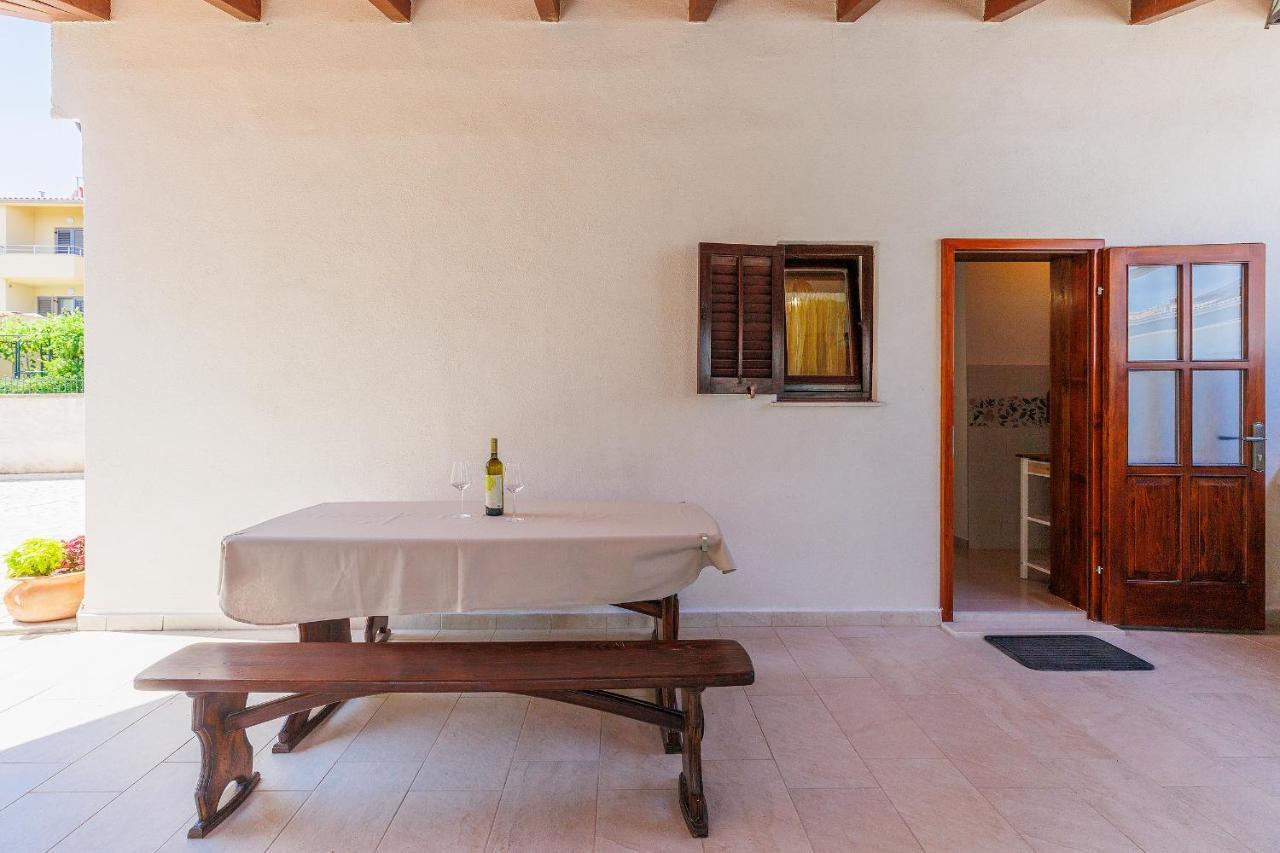 Stylish Flats With Two Bedrooms In Premantura Exterior foto